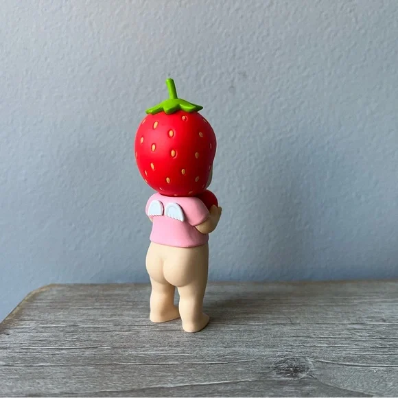 SONNY ANGEL Strawberry Love Series - Strawberry Figurine - Picture 2 of 6